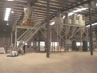 前三季度建材生產增速轉正，行業利潤恢復至去年同期水平，工礦機械設備銷售迎來新機遇